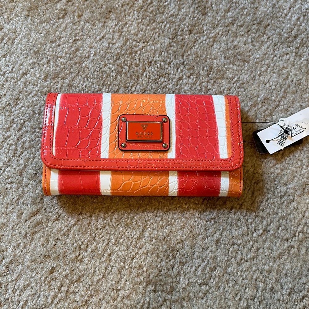 NWT - Guess Wallet in tangerine - tons of pockets